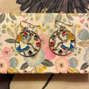Beautiful Alice in Wonderland clock earrings.
